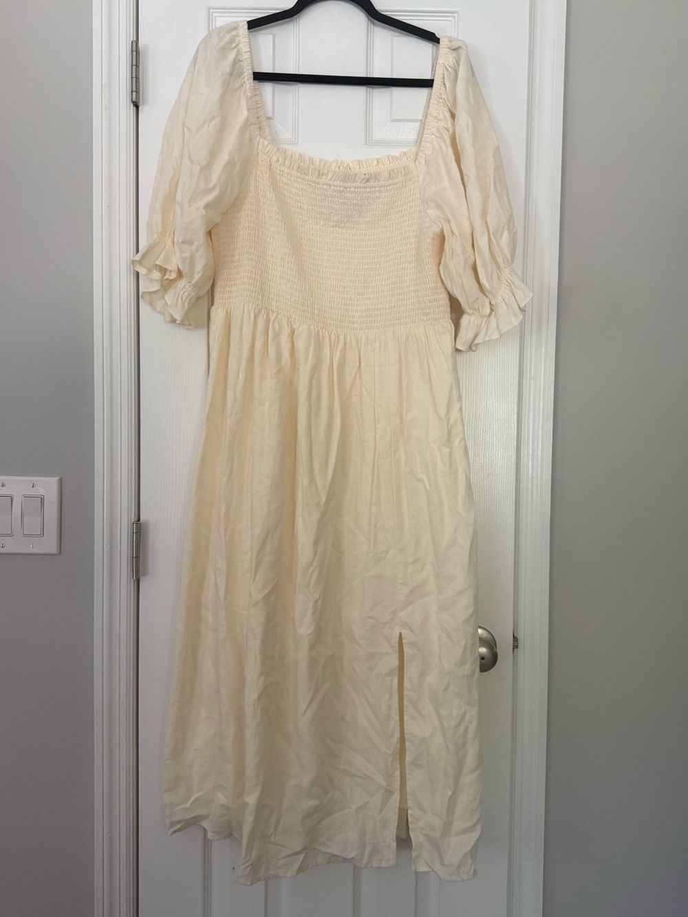 GAP Linen Smocked Maxi Dress – Cream/Ivory